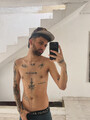 FOTOS DE CHICO SERIO Y COMPLACIENTE, DISPUESTO A COMPLACERTE EN EN TODO MOMENTO