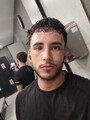 FOTOS DE CHICO VERSÁTIL JOVEN, ATENTO Y CON MANOS EXPERTAS EN MASAJES