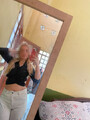 FOTOS DE RUBIA MUY ARDIENTE Y CALIENTE DISPUESTA A SACARTE TODA TU LECHITA