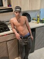 FOTOS DE JOVEN POLLITO DE 23 CON BUENAS VERGA Y MUY COMPLACIENTE