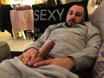 Foto de Masajista terapéutico y relajante .Morbo y vicio