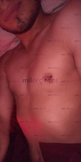 Foto de Joven de 21 años delgado presta servicios como scort