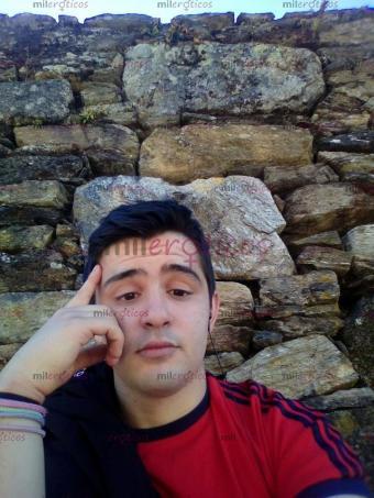 Foto de Busco pasar buenos momentos disfrutar y hacer disfrutar... Solo chicas