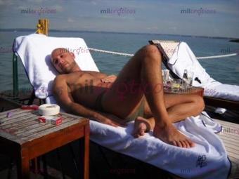 Foto de COPPIA ESCORT E GIGOL REGGIO EMILIA 3713667675 PER GUARDONI E FETISH