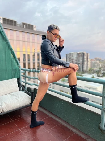 Nuevo en chile estoy de paso me quedo muy pocos dias el servicio que yo te ofrezco es un trato de novio servicio convencional despedidas salidas cenas...