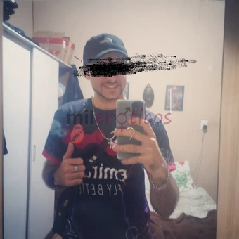 Tenho cabelo loiro escuro magro olhos azuis e 1 75 de altura especialidade fazer oral sempre uso camisinha caso queira transar so exijo que seja uma m...