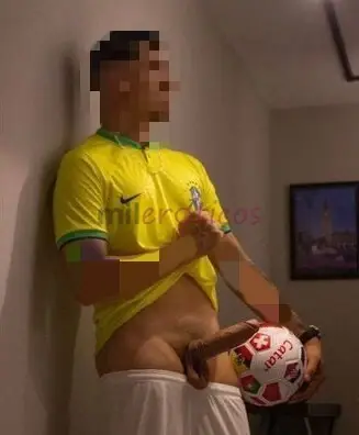 Blz juan 21 anos alto moreno claro tatuado 19 cm meio grosso atendo como ativo e passivo com local discreto casa na regiao do centro atendo com massag...