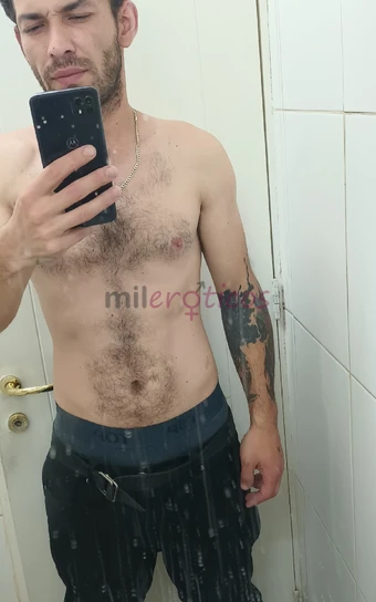 Un tipo caliente apasionado con harta energia y tengo ganas de botarla siempre he creido que le mejor forma de hacerlo es a traves de multiples faceta...