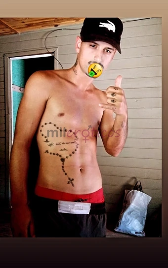 Ola sou novo no site atendo com todo sigilo tenho 24 anos realizo fetiche amp sou branco 1 69 bem safado ativona vdd sou de cachoeirinha do lado de po...
