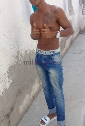 Opa me apresento como wendell tenho 28 anos corpo natural e uma pica de dar inveja de 21 cm e muito grosso sem enganacao sou bem simpatico e educado s...