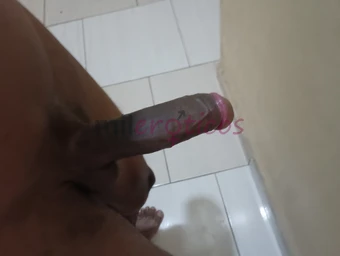 Estou aqui pra satisfazer com muiito prazer meus clientes moro em rio das ostras mais posso ir a qualquer lugar so pagar minha passagem me chama no za...