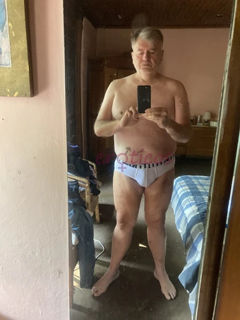 Hola soy ignacio varon 182 pelo castano ojos cafe tez blanca varonil disponible para encuentros dentro y fuera de la ciudad muy amable y atento educad...