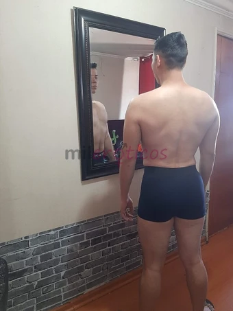 Hola soy sebastian mido 180 peso 80 kilos cumplo tus fantasias dotado con lugar comodo y discreto besos caricias morbo masturbacion penetracion fantas...