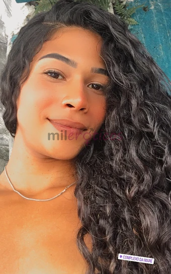 Baixinha morena cacheada fina elegante safada rabuda gostosa cheirosa delicada dancarina faco oral e anal so passiva atendo em moteis nao tenho localv...