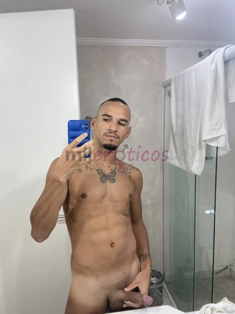 Oi sou o henrique santana tenho 22 anos de idade sou um garoto de programa magro de corpo definido tenho um pau bem gostoso de 18 cm sou versatil na c...