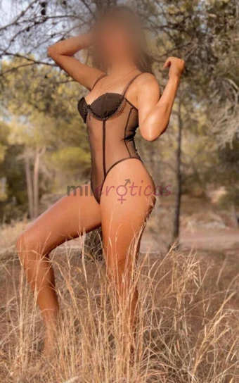 Eres de esos hombres que te gusta sentirte libre de vellos entonces disfruta de un espacio para ti en mi spa depilacion con cera zona genital y una es...