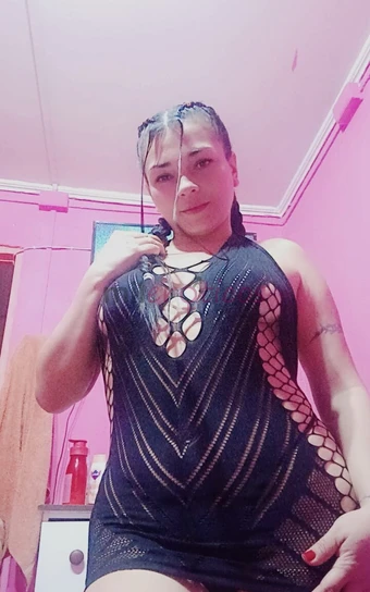 Hola buenos dias mis bebes de iquique vengo con la mejor actitud para ti ven donde kiara para tener un momento feliz donde encontraras soxo oral sexo...
