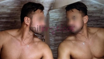 Soy lorenzo y estoy en santiago centro ofreciendo mis servicios a mujeres y parejas profesional educado respetuoso de tu intimidad y complaciente con...