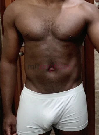 Leia atentamente ate o final ola sou lucas 29 anos negro esportivo culto inteligente dote 20 cm altura 1 m 73 78 kg nao hesite em contactar me comigo...