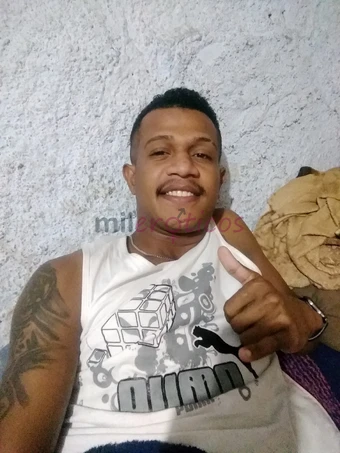 Tudo otimo vem me conhecer 26 anos amigo companheiro de um bom amante buscando esta bem com pessoas que queiram aproveitar o momento se e vc vamos apr...