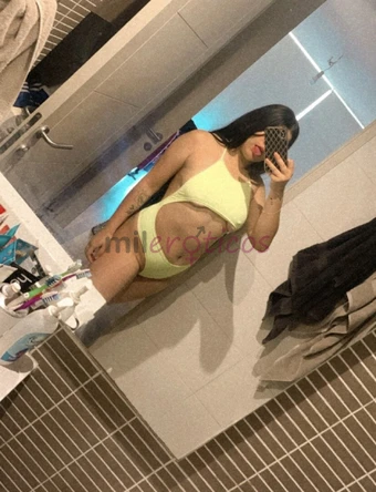 Soy una joven ardiente dispuesta a complacerte en lo q busques soy muy ardiente y amorosa no te hare sentir mal te aseguro un trato muy rico y amoroso...