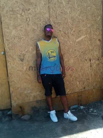 Hola rey me llamo alberth colombiano servicio acogedor cero mecanico discrecion sin apuros carismatico 100 varonil morboso y dominante buen tema de co...