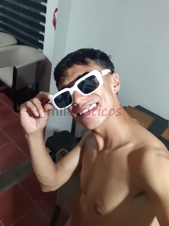 Soy muy amable me encanta detonar durisimoo soy demaciado caliente y me gustaecharla en la cara ropedor de culitos si te quieres distraer y pasarla su...
