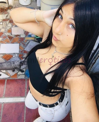 Hola amor soy una joven dispuesta a satisfacer tus deseos sexual tanto como presencial y virtual todo incluido me llamo nicol alejandra ofrezco una ci...