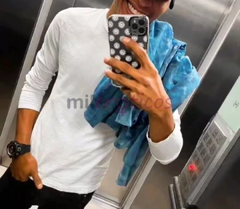 Ven y dejame ayudarte a cumplir todas tus mas profundas fantasias ven y veras que una ves que me pruebas no te arrepentiras sere el complice perfecto...