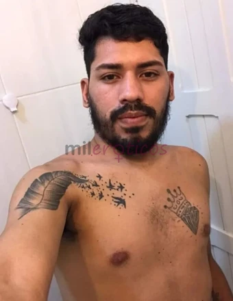 Sou versatil nao tenho local atendo em hotel e motel ou sua residencia se vc preferi qualquer horario to disponivel apenas marque com antecedencia nao...