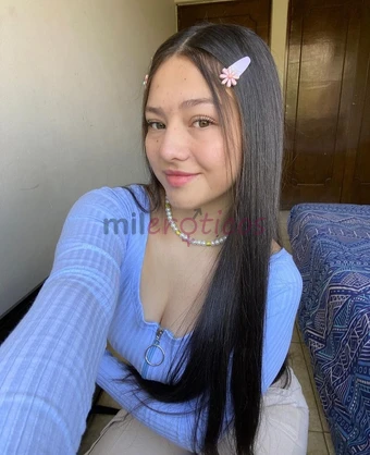 Soy una joven dispuesta a satisfacer tus deseos sexual tanto como presencial y virtual todo incluido me llamo kristen tengo 23 anos ofrezco una cita i...