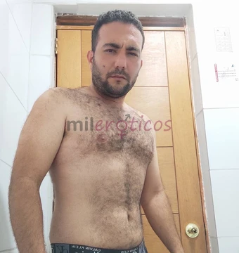 Hola me llamo mathias soy un joven colombiano de 32 anos de edad donde quiero complacer a cualquier mujer que quiera de mis servicios cuento con mucha...
