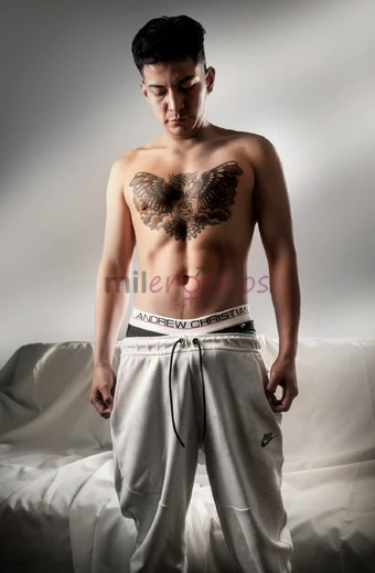 Hola realizo masaje relajante sensitivo soy versatil vengo del sector paisa colombiano caliente complaciente atiendo solo a domicilio y o motel si pre...