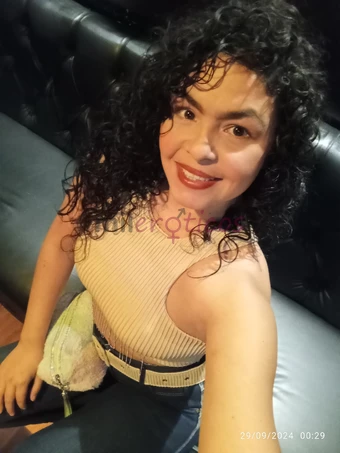 Camila 26 anos hermosa mujer blanca viene por poco tiempo para darte gusto complacerte sal de tu rutina ven diviertete un poco un rato una hora una no...