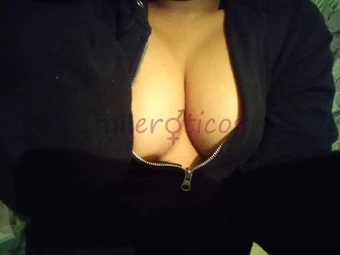 Hola hago llamadas videollamada contenido solo virtual mi numero es 921910694 soy gordita bien voluptuosa juguetona y simpatica buena delantera y gran...