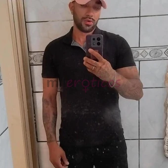 So do tipo de homem alto e bruto se voce mulher ou casal que gosta de sexo intenso me chame vamos marcar e realizar seus fetiches e pra deixa claro na...