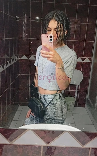 Joven pasivo femboy flaquito bajito pelito largo mui femenino con cinturita culoncito soi mui morbosito caliente poco mecanico en el tema soi mas tier...