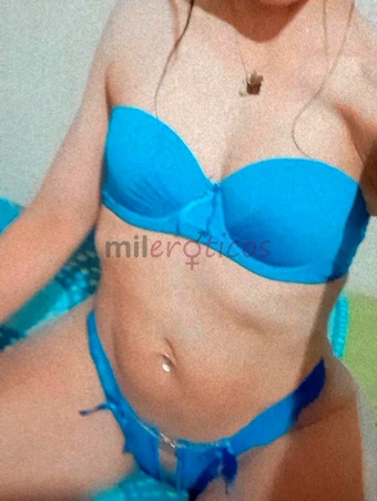 Hola mis amores soy caramelo y vengo a endulzarte el momento mi amor ven para que la pasemos bien soy carinosa me gusta compartir pasarla bien vamos a...