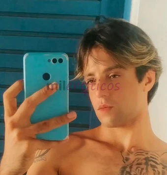 Oi me chamo mauricio kastelary tenho 22 anos sou do surf acabei de chegar em salvador e estou aqui para realizar todos os seus fetiches e desejos cham...