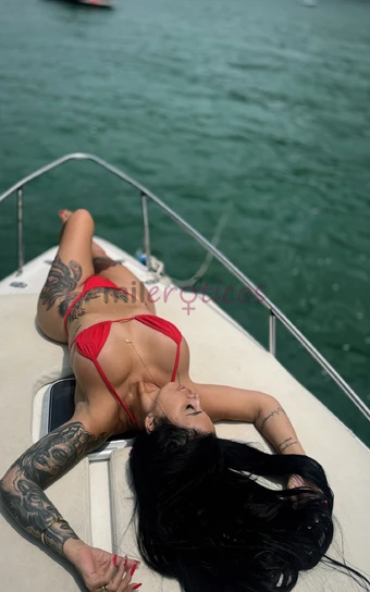 Ola meus queridos me chamo bruna ferraz uma linda escort a tentacao que voce nao vai resistir sou uma garota de classe media alta elegante educada e s...