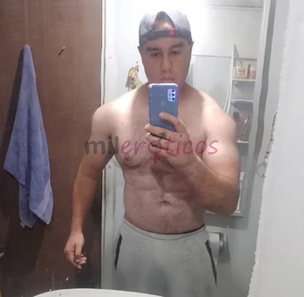 Soy ardiente carinoso con muchas ganas de pasar un buen rato contigo bb ven y hablame sin miedo que pasaremos un rico momento sin restricciones mi pen...