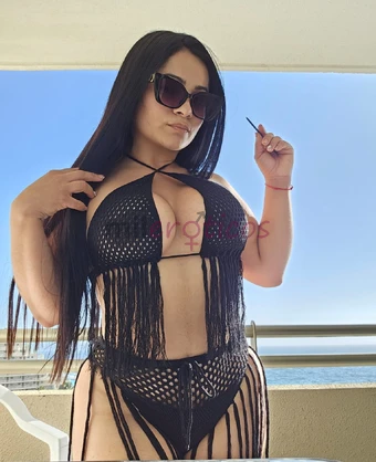 Soy una chica muy caliente decidida a cumplir tus deseos y asi hacerte salir de lo cotidiano me encanta el sexo divertido y apasionado ven y disfruta...
