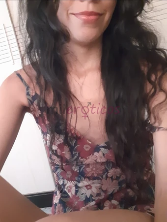Ola eu sou a jessica seja bem vindo ao meu perfil eu faco atendimento de massagem nuruessa massagem e uma massagem erotica feita corpo a corpo sem rou...