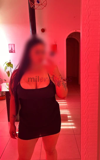 Ola me chamo suelen e sou essa deliciosa acompanhante negra no estilo mignon exatamente como as fotos amp que voce esta vendo alem de ter um belo corp...