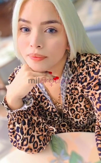 Sou extremamente discreta e carinhosa adoro conversar ouvir e trocar carinho acredito que a vida esta ai pra ser vivida da melhor maneira possivel a j...