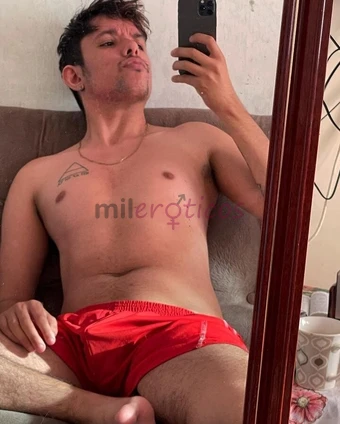 Sou passivo tenho 28 anos 1 74 de altura e moro em joinville meu trabalho e realizar seus fetiches desejos curto casais dp festa etc chama e bora dese...