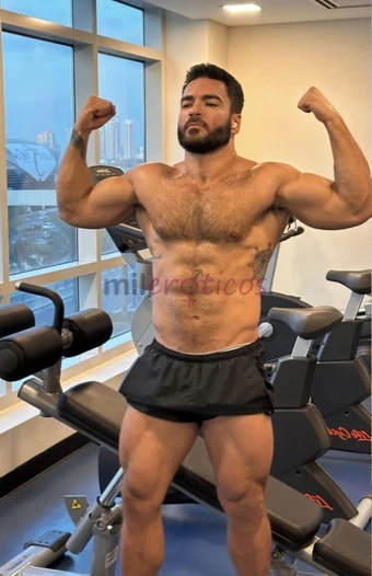 Eu sou o felipe garcia prazer 27 anos22 cm dote181 de altura84 kg vim para te surpreender farei o possivel para que voce se sinta tranquilo e a vontad...