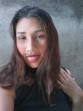 Trabalho com chamadas solos acompanhada videos personalizados chamadas personalizadas videos feitos caseiros e webnamoro e sexting tambem faco e chuva...