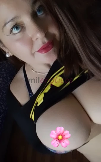 Hola soy una chica chilena bonita foto 100 real estoy en mi departamento independiente santiago centro mi trato este polola sin coros adicionales pene...