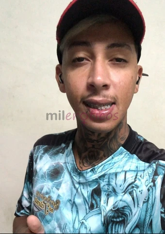 Oi tudo bem visitou o perfil 22 anos 1 86 pardo 21 cm bem grosso sou educado respeitoso calmo ou se preferir agressivo sou muito compreensivo em uma r...
